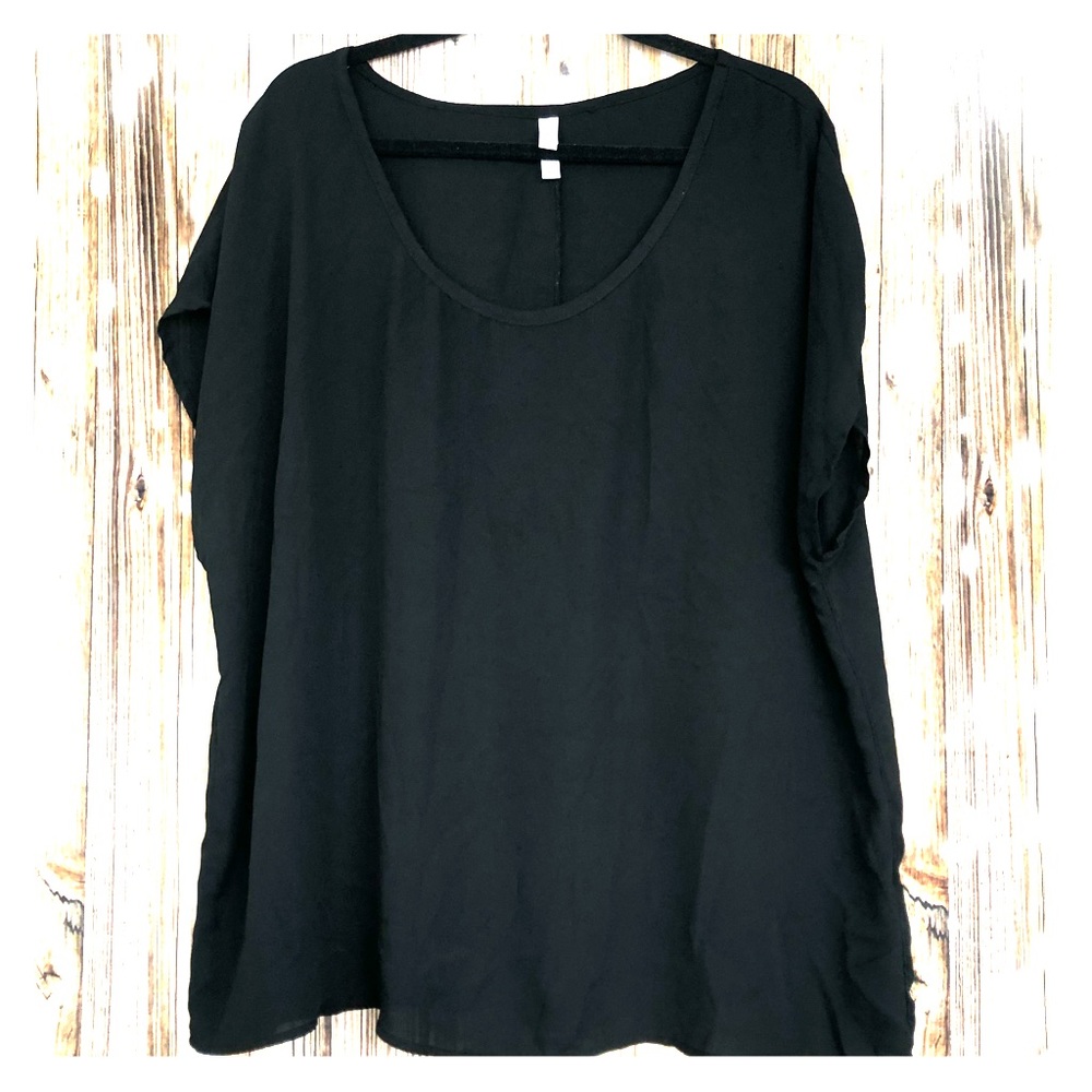 Xhilaration Women’s Sheer Short Sleeve Top